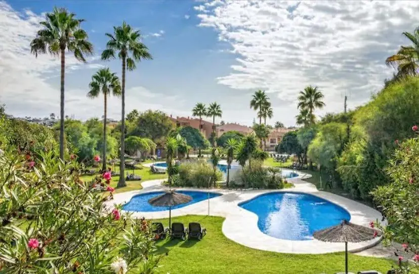 Villa Beautiful Detached House With Garden Mijas